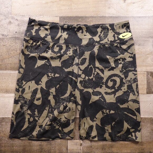 Nike Pants - Nike One Luxe Icon Clash Bike Shorts Women’s XL Olive Black Camo‎ 7" inseam
